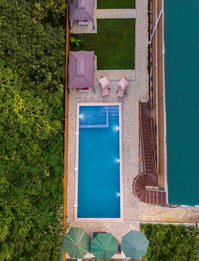 Abkhazia Tali Hotel Soechoemi Buitenkant foto